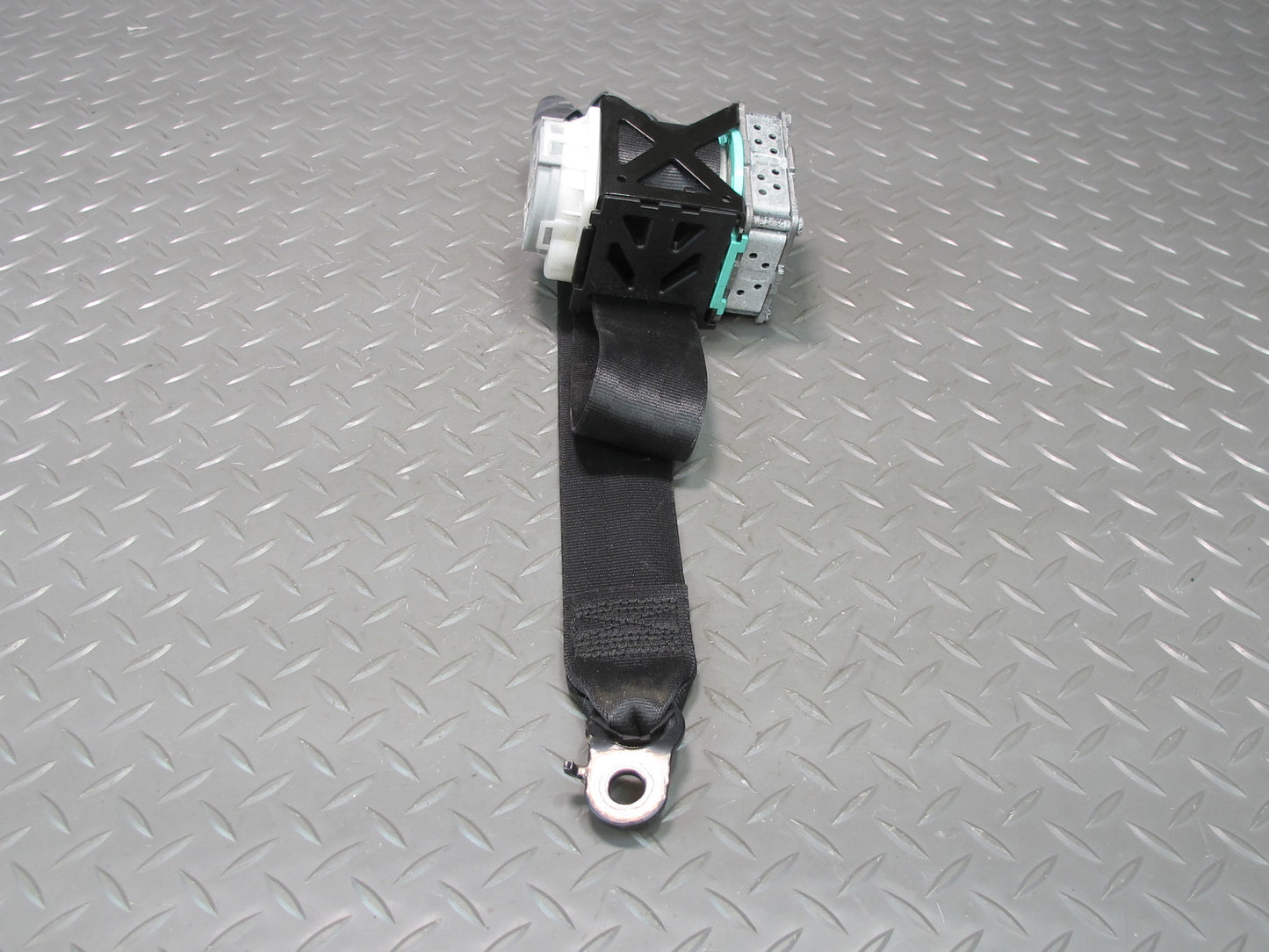 11-18 PORSCHE CAYENNE 958 REAR RIGHT PASSENGER SIDE SEATBELT RETRACTOR OEM