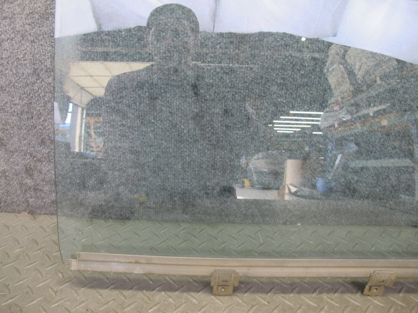 75-85 Mercedes W123 300D Sedan Rear Left Door Glass Window OEM