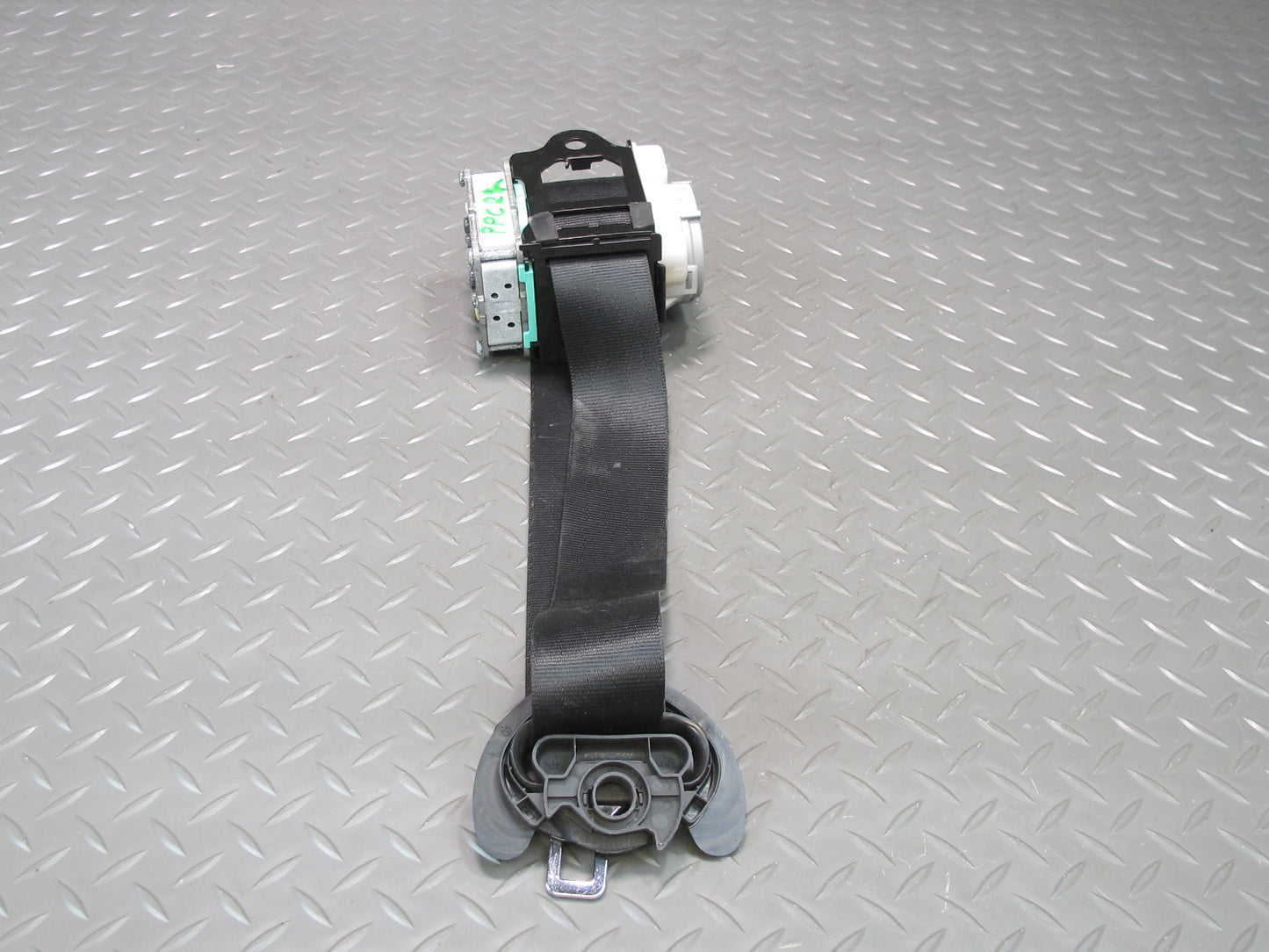 11-18 PORSCHE CAYENNE 958 REAR RIGHT PASSENGER SIDE SEATBELT RETRACTOR OEM