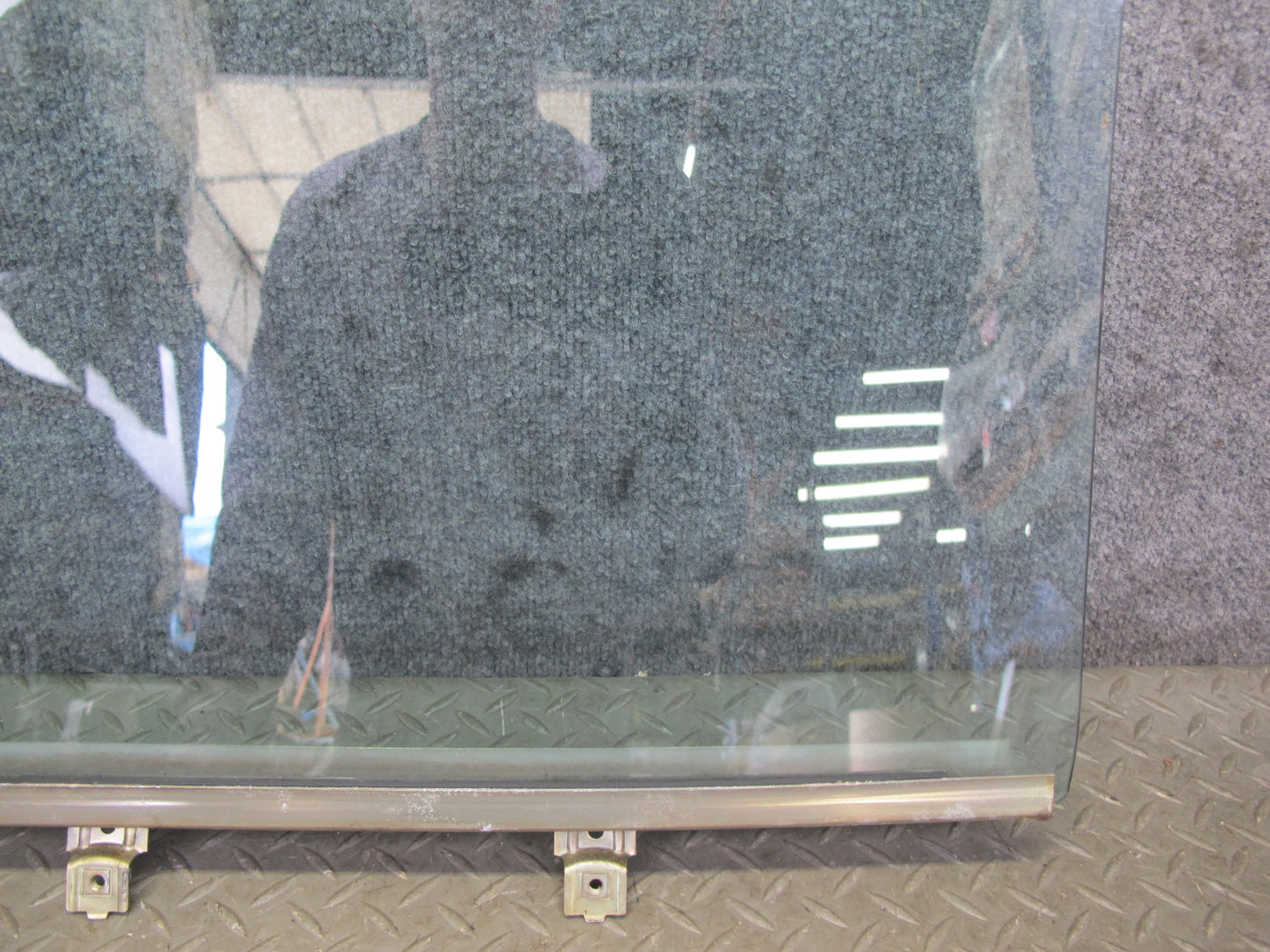 75-85 Mercedes W123 300D Sedan Rear Left Door Glass Window OEM