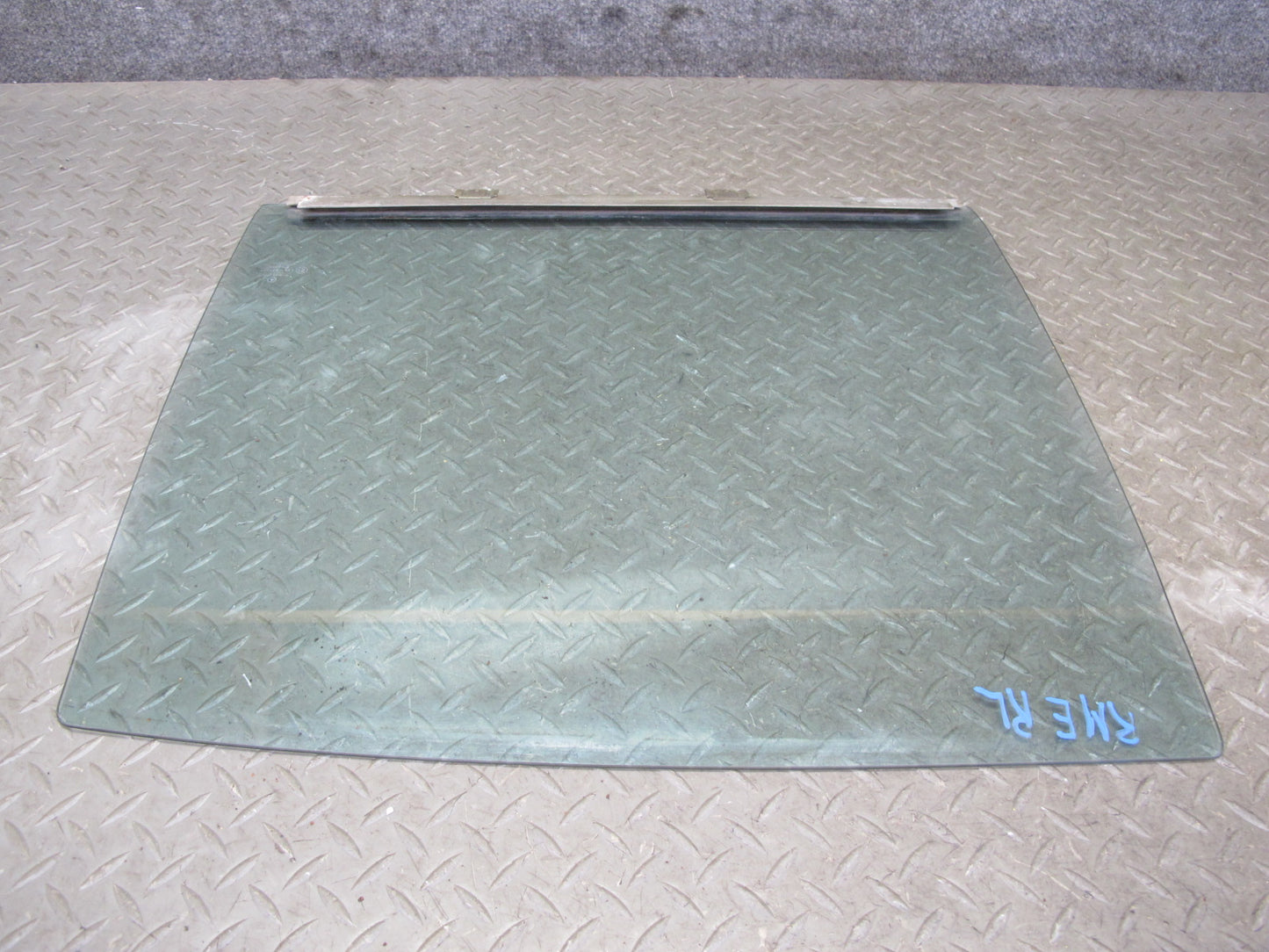 75-85 Mercedes W123 300D Sedan Rear Left Door Glass Window OEM