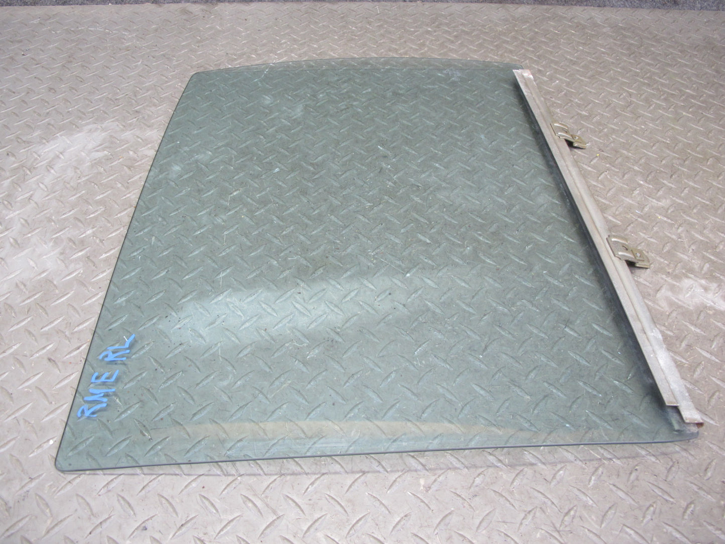 75-85 Mercedes W123 300D Sedan Rear Left Door Glass Window OEM