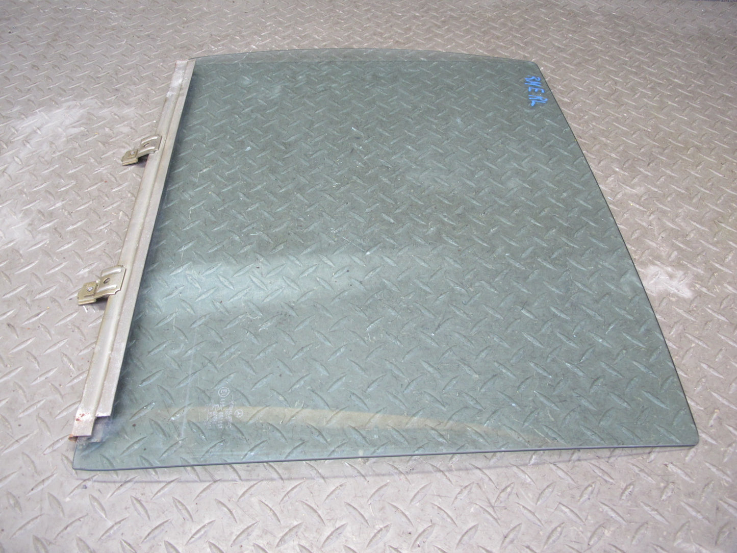 75-85 Mercedes W123 300D Sedan Rear Left Door Glass Window OEM