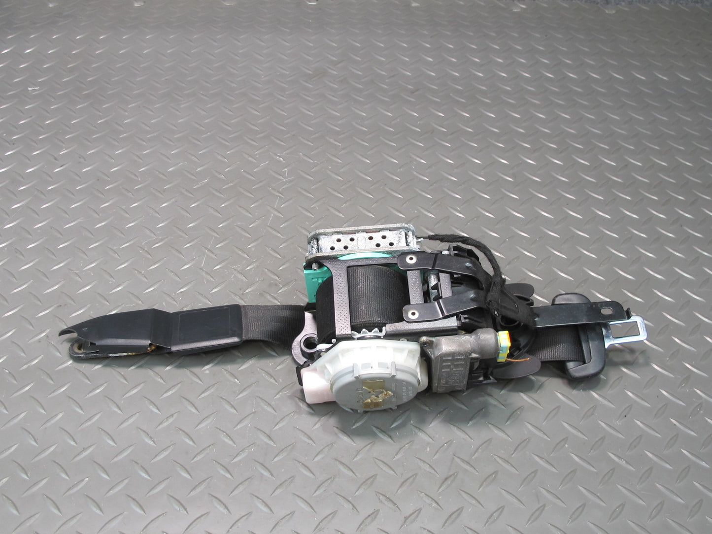 11-18 PORSCHE CAYENNE FRONT RIGHT PASSENGER SIDE SEATBELT RETRACTOR OEM