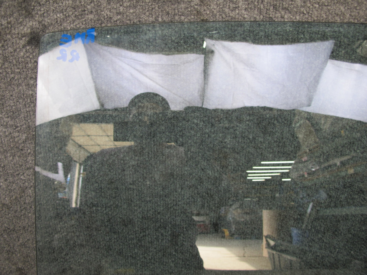 75-85 Mercedes W123 300D Sedan Rear Right Door Glass Window OEM