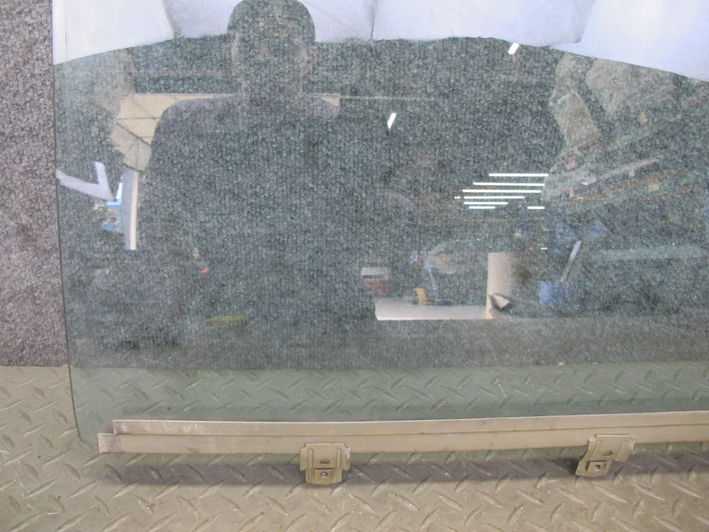 75-85 Mercedes W123 300D Sedan Rear Right Door Glass Window OEM