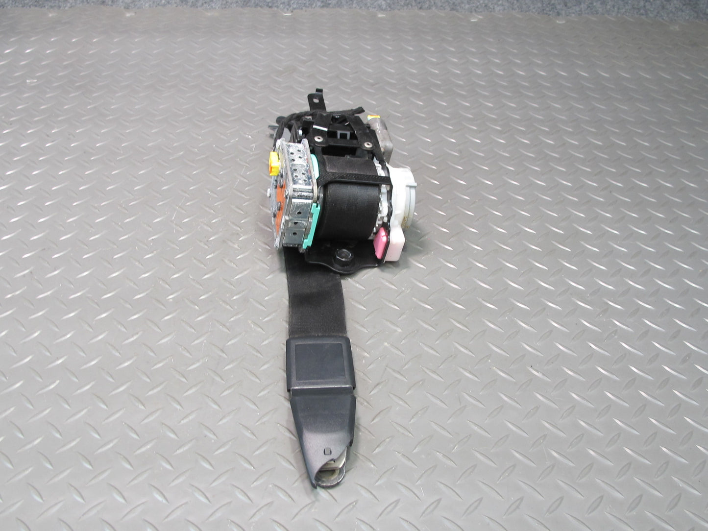 11-18 PORSCHE CAYENNE FRONT RIGHT PASSENGER SIDE SEATBELT RETRACTOR OEM