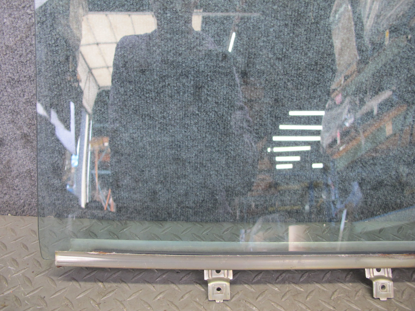 75-85 Mercedes W123 300D Sedan Rear Right Door Glass Window OEM