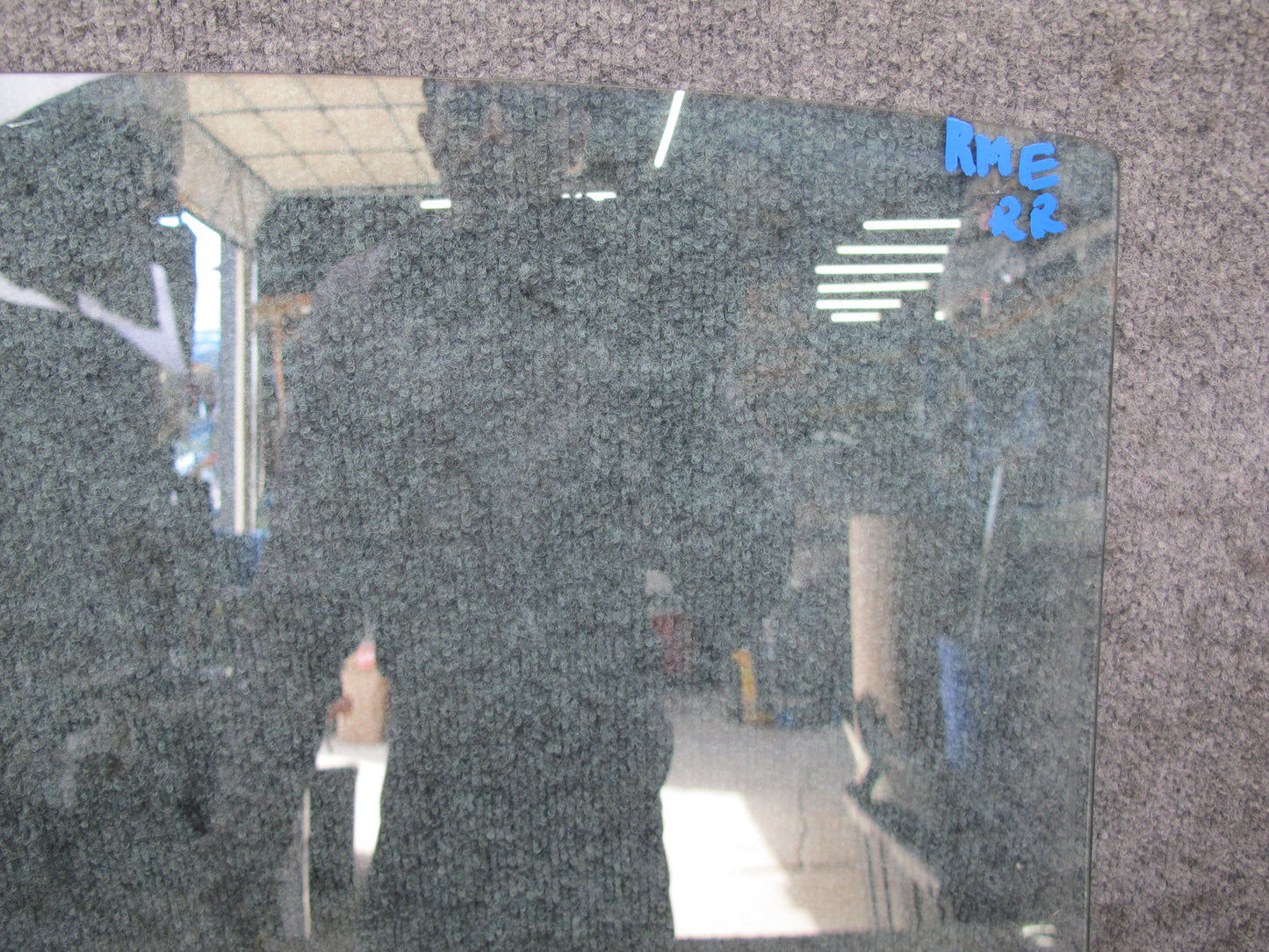 75-85 Mercedes W123 300D Sedan Rear Right Door Glass Window OEM