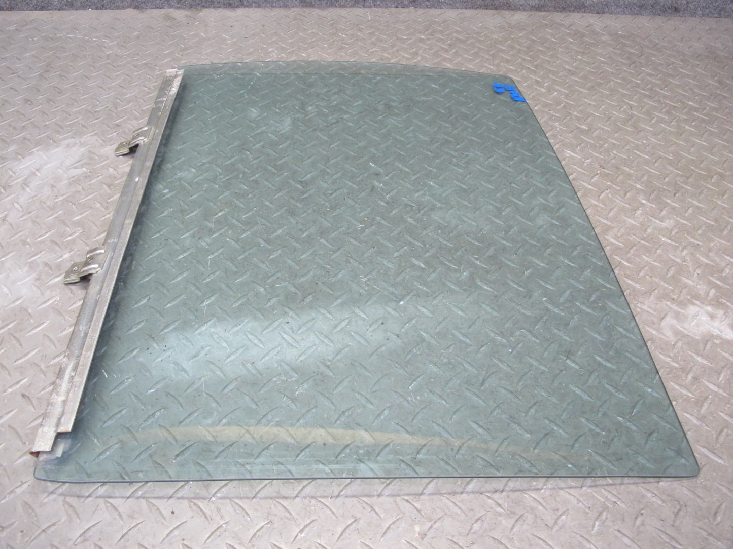 75-85 Mercedes W123 300D Sedan Rear Right Door Glass Window OEM