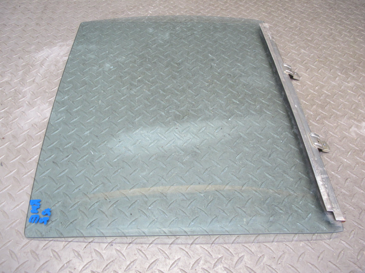 75-85 Mercedes W123 300D Sedan Rear Right Door Glass Window OEM