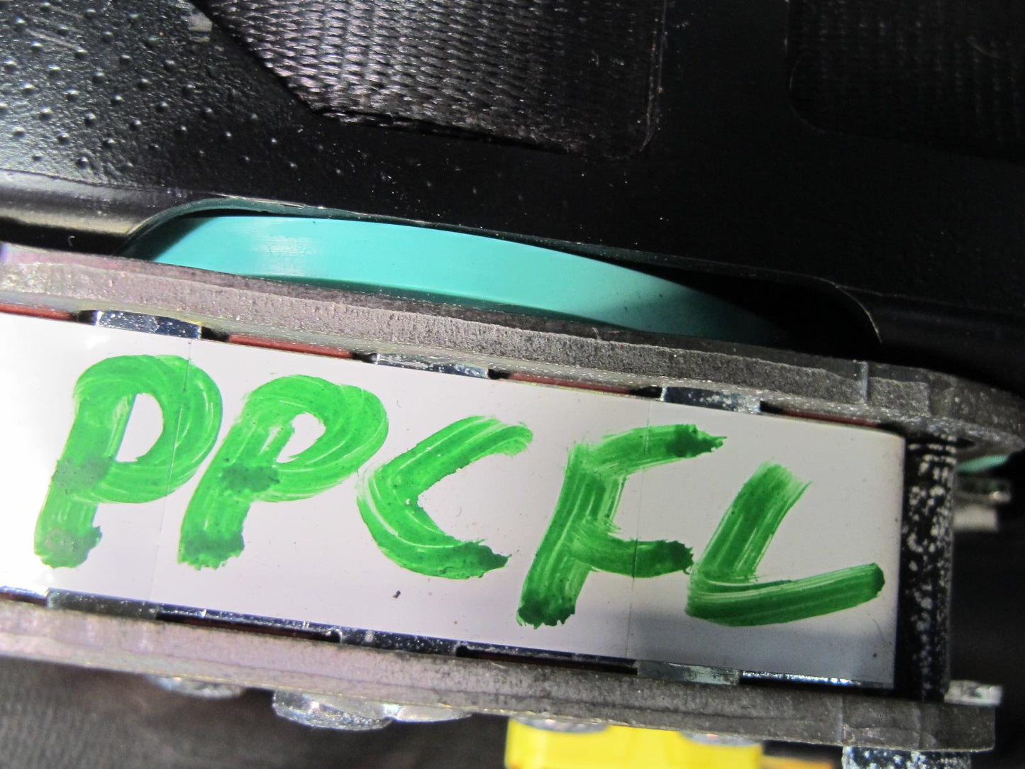 11-18 PORSCHE CAYENNE FRONT LEFT DRIVER SIDE SEATBELT RETRACTOR OEM