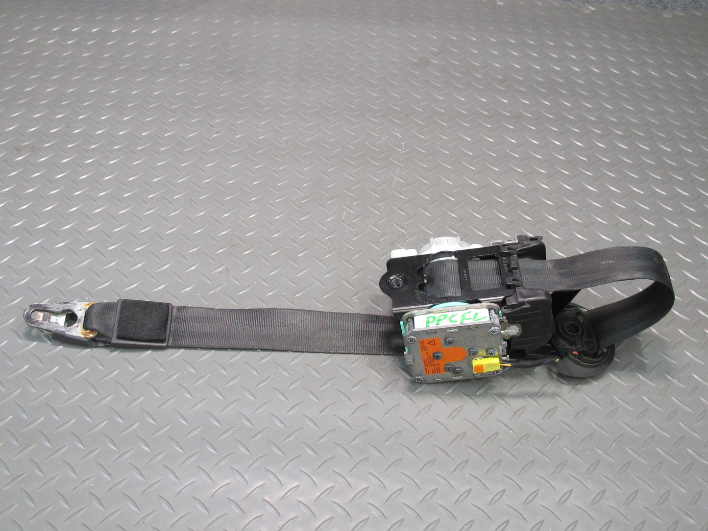 11-18 PORSCHE CAYENNE FRONT LEFT DRIVER SIDE SEATBELT RETRACTOR OEM