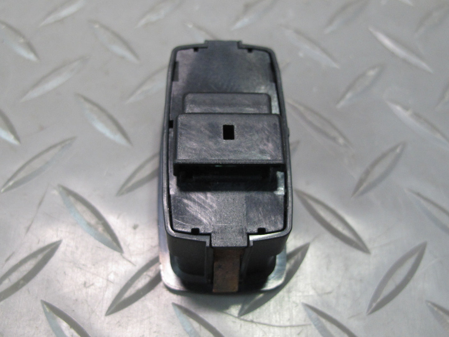 2011-2018 Porsche Cayenne 958 Tailgate Liftgate Back Door Release Switch Button