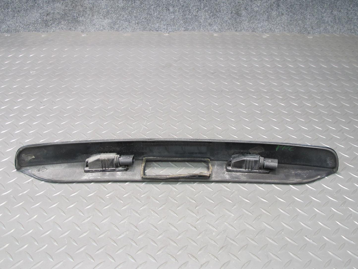 2011-2018 Porsche Cayenne 958 Rear Tailgate Trunk Lid License Light Handle Cover