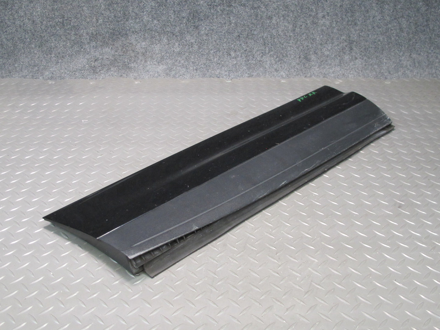 2011-2018 Porsche Cayenne 958 Rear Right Pass Side Lower Door Molding Blade