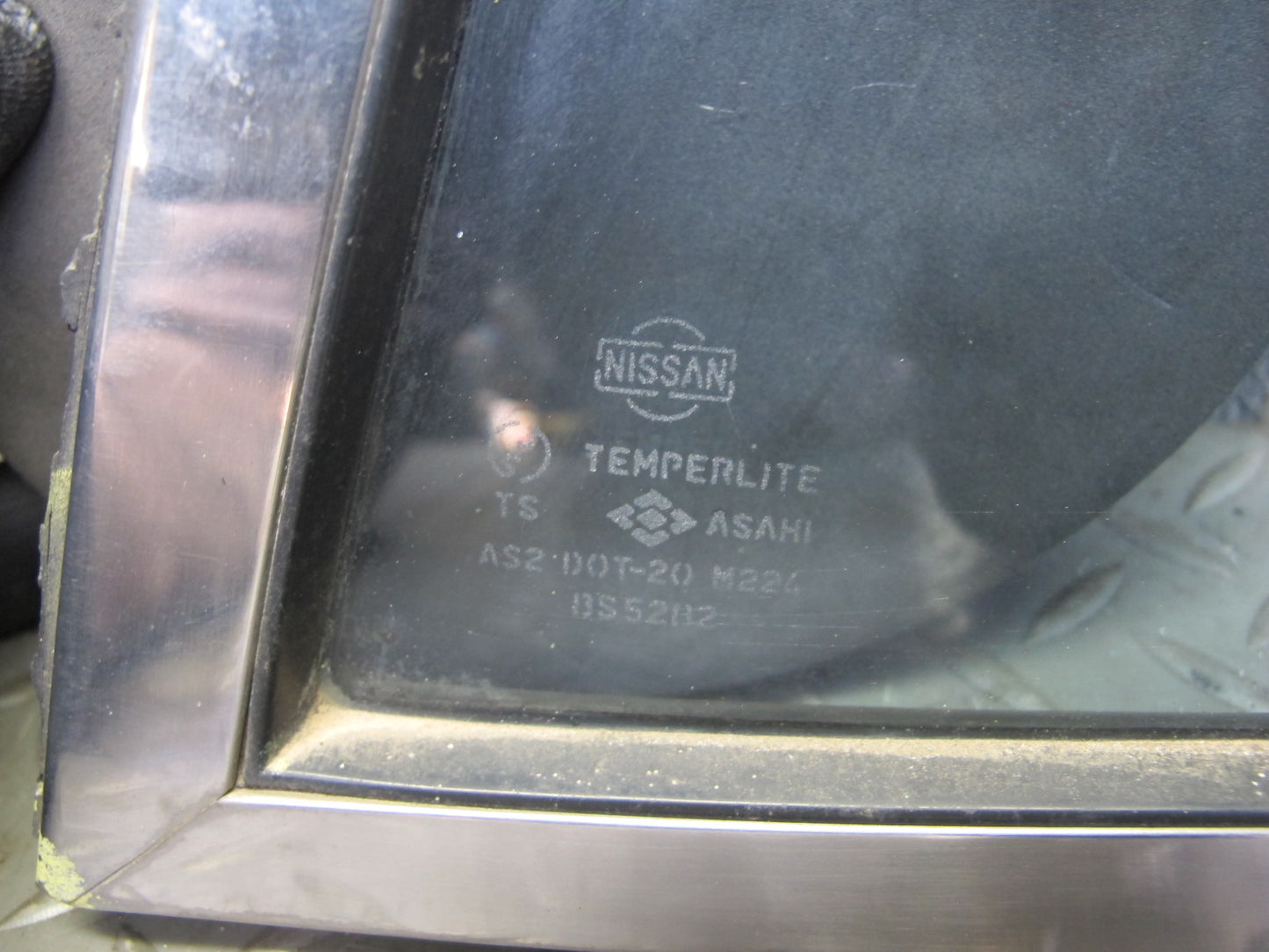 75-78 Datsun S30 280Z Rear Left Quarter Glass Window OEM