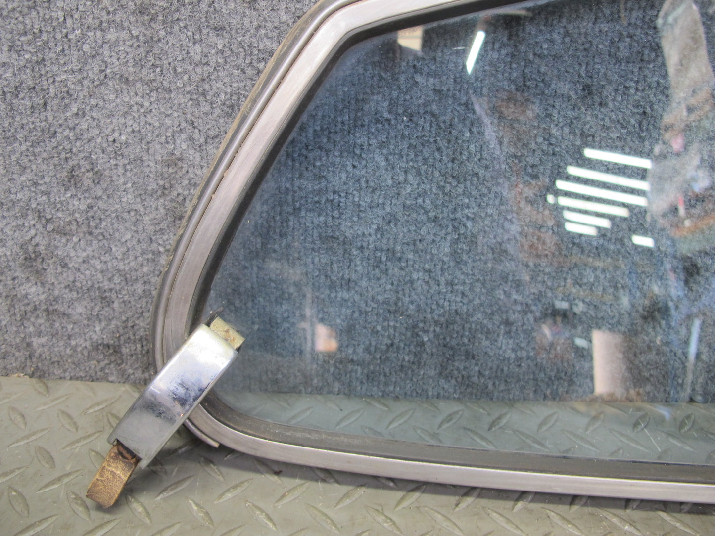 75-78 Datsun S30 280Z Rear Left Quarter Glass Window OEM