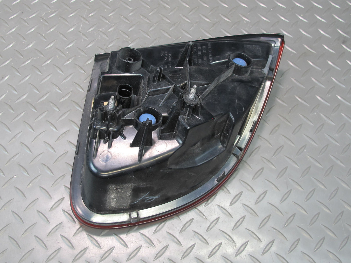 2011-2014 Porsche Cayenne 958 Rear Right Passenger Side Inner Tail Light Lamp