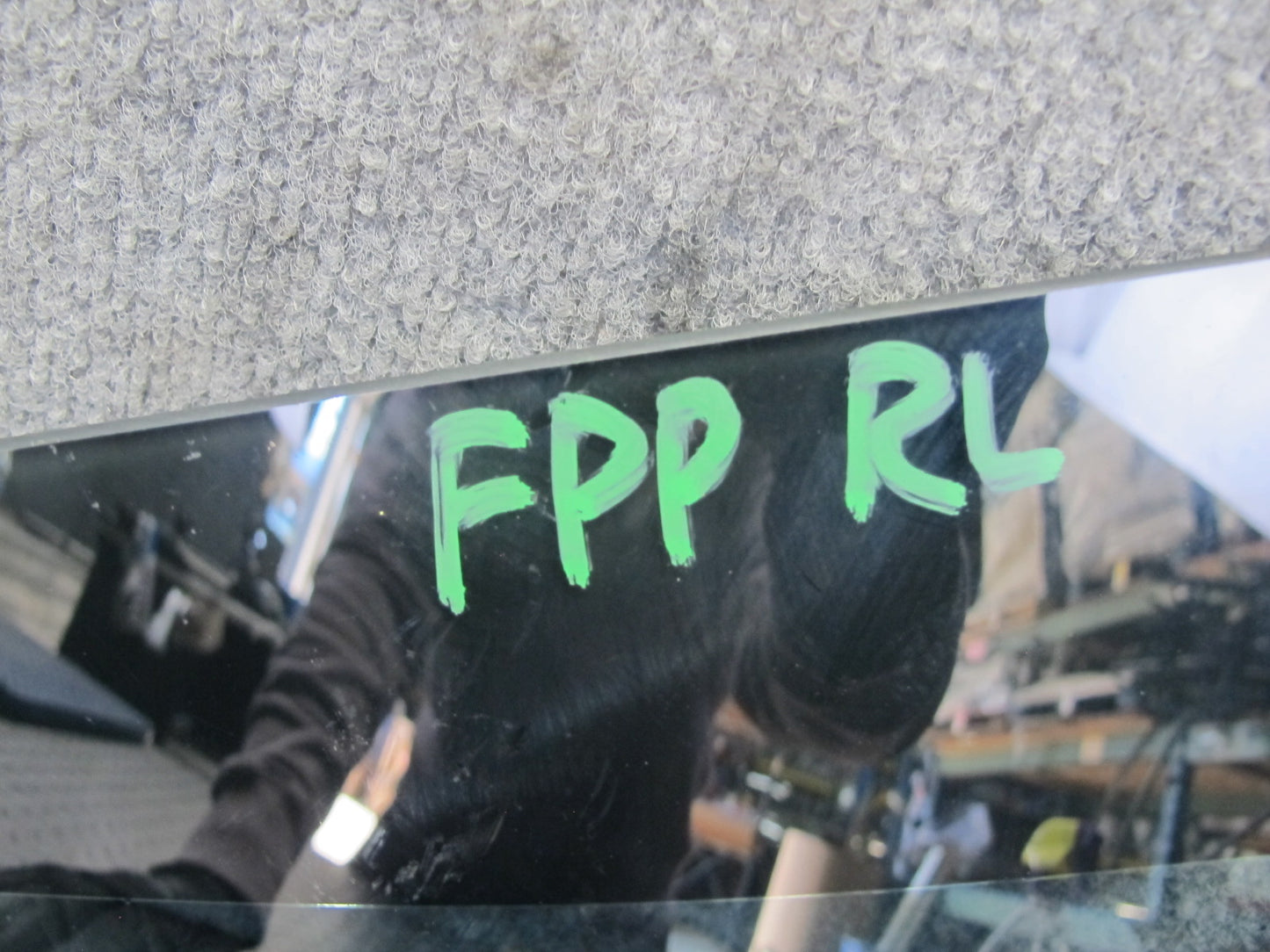 17-23 Porsche Panamera 971 Rear Left Door Fixed Glass Window 971845025A