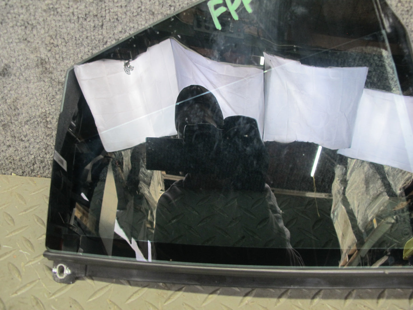 17-23 Porsche Panamera 971 Rear Left Door Fixed Glass Window 971845025A