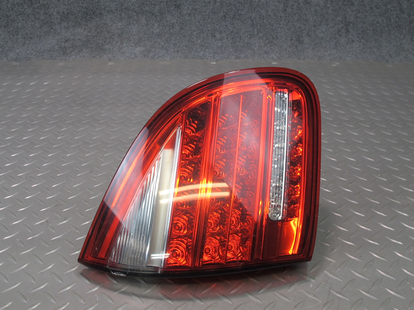 2011-2014 Porsche Cayenne 958 Rear Left Driver Side Inner Tail Light Lamp