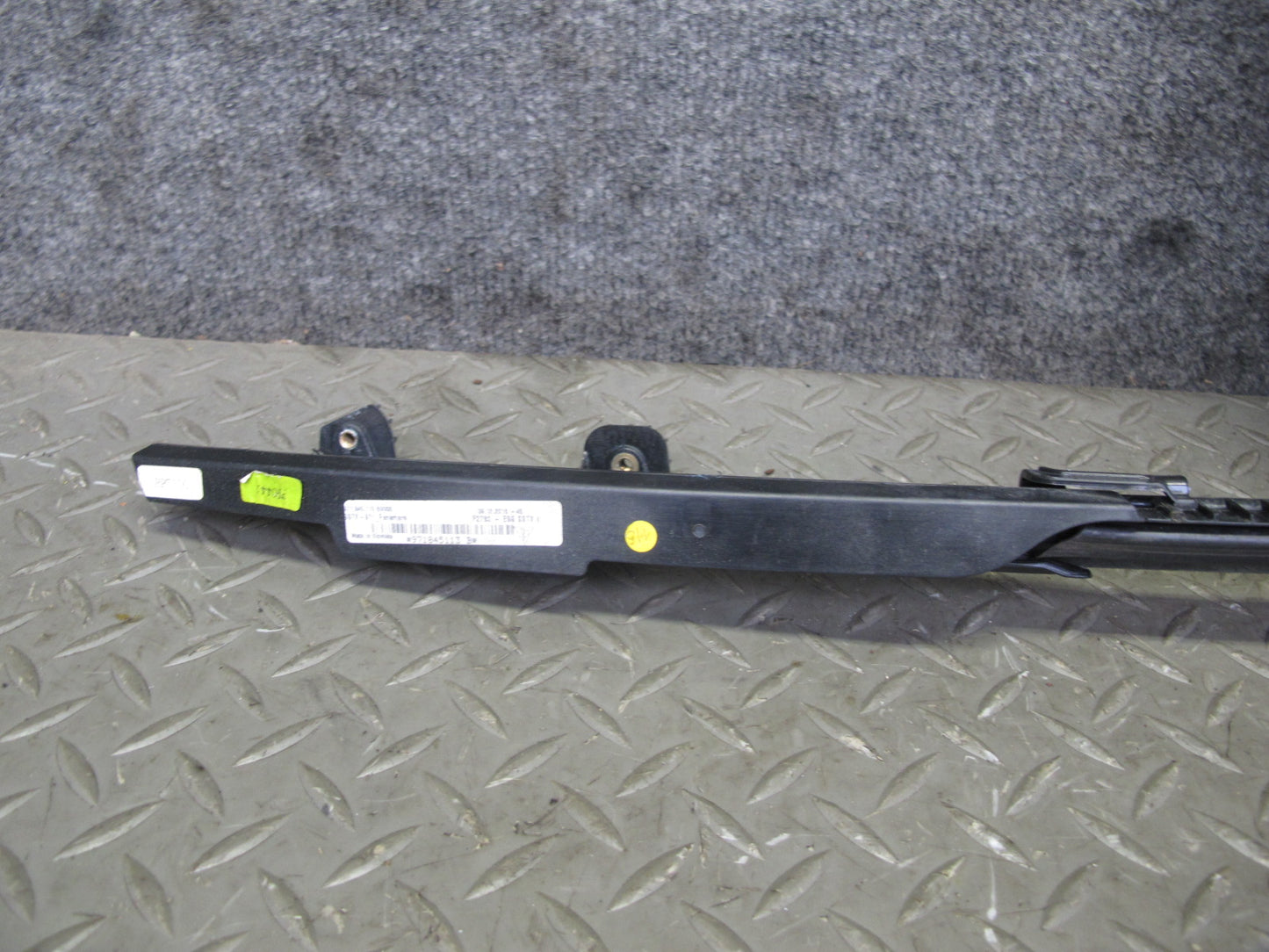 17-23 Porsche Panamera 971 Front Left Door Fixed Glass Window 971845113B