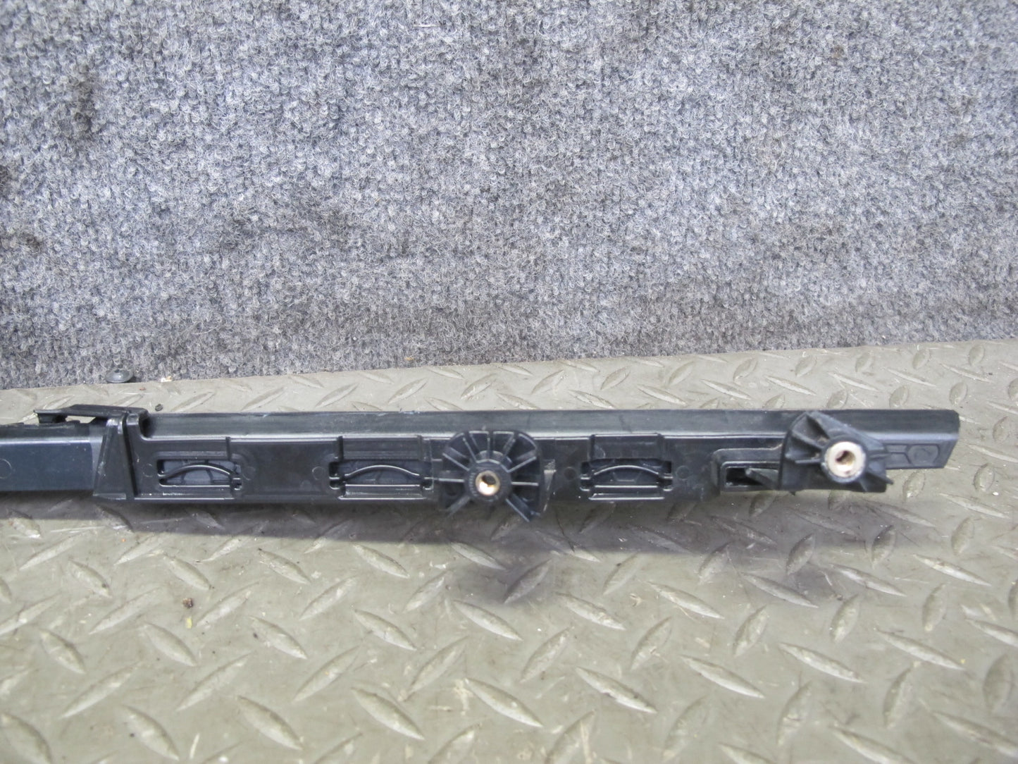 17-23 Porsche Panamera 971 Front Left Door Fixed Glass Window 971845113B