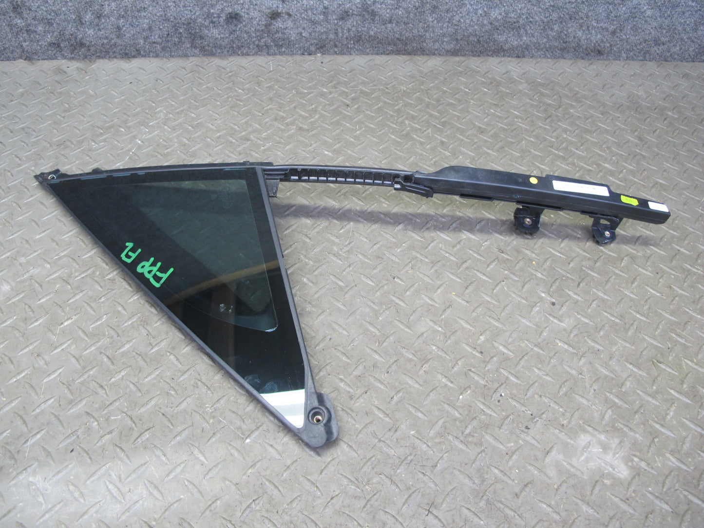 17-23 Porsche Panamera 971 Front Left Door Fixed Glass Window 971845113B