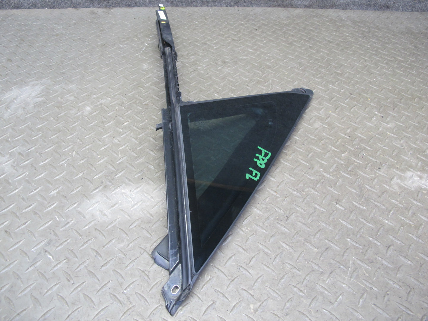 17-23 Porsche Panamera 971 Front Left Door Fixed Glass Window 971845113B