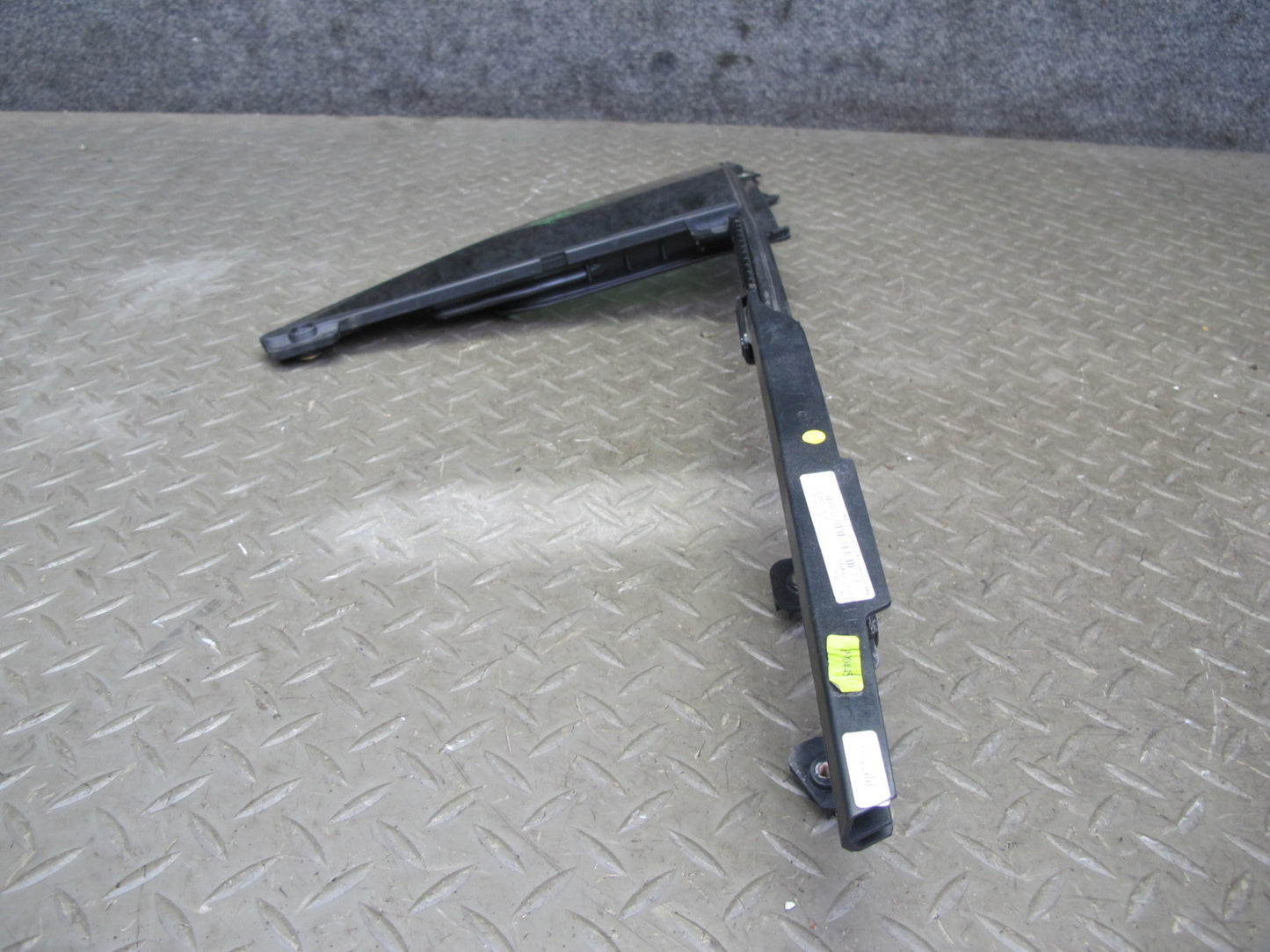 17-23 Porsche Panamera 971 Front Left Door Fixed Glass Window 971845113B