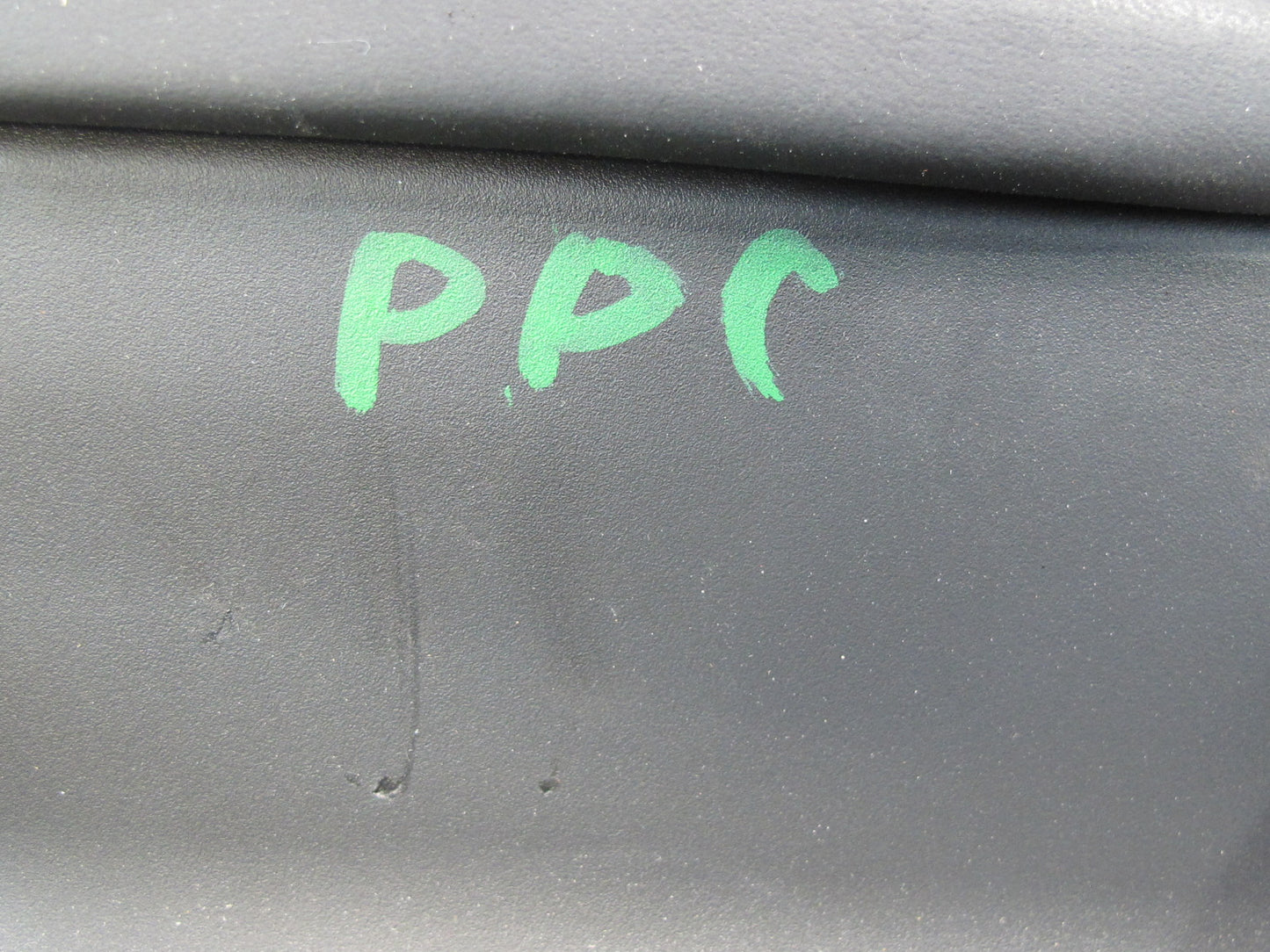 2011-2018 Porsche Cayenne 958 Rear Left Center Right Side Seat Headrest Set