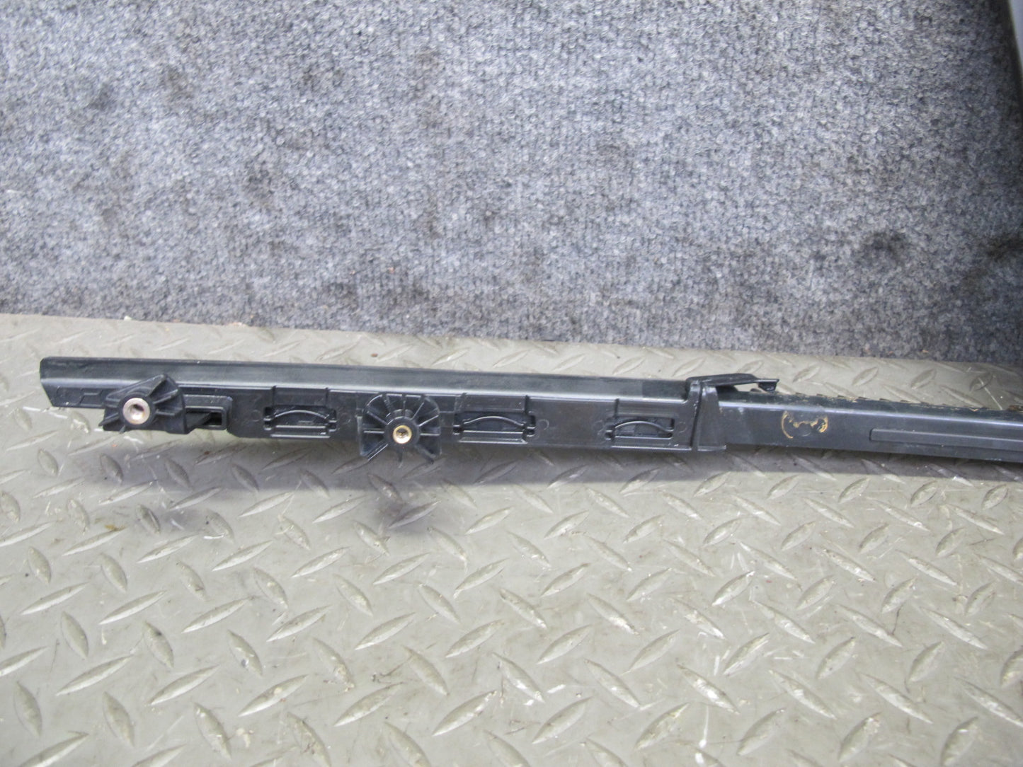 17-23 Porsche Panamera 971 Front Right Door Fixed Glass Window 971845114B