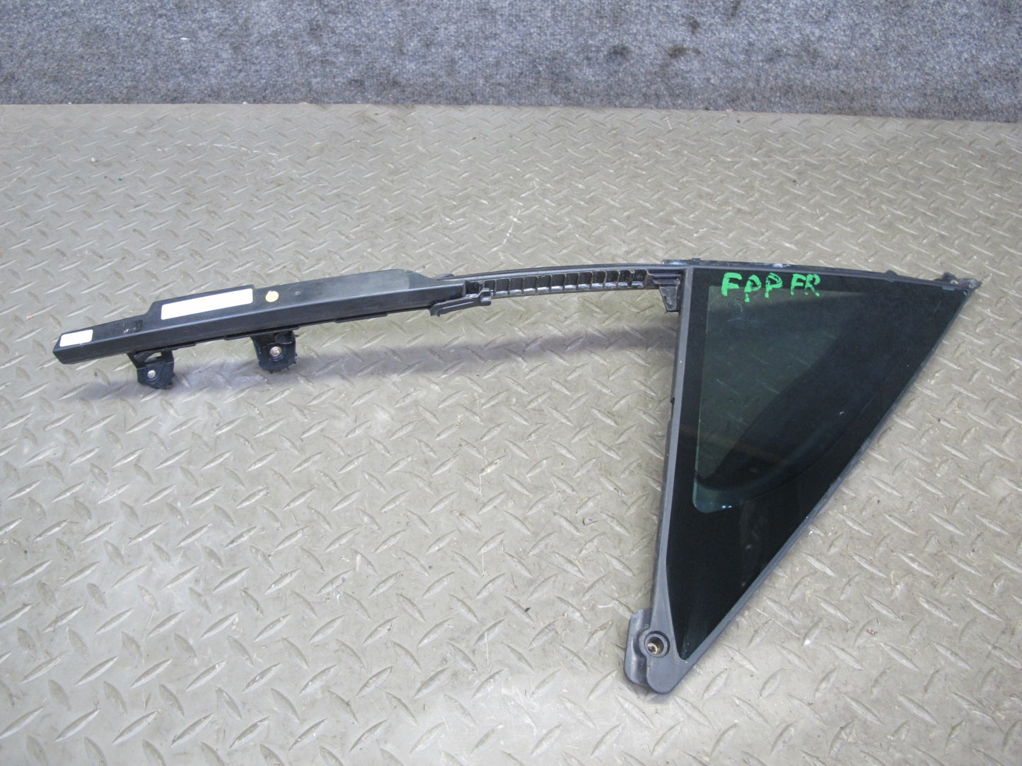 17-23 Porsche Panamera 971 Front Right Door Fixed Glass Window 971845114B