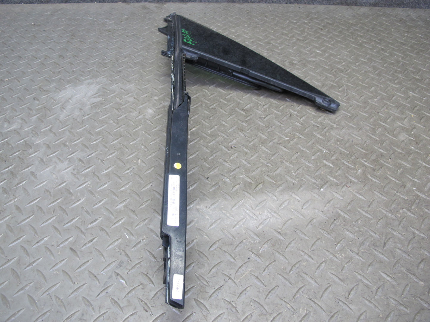 17-23 Porsche Panamera 971 Front Right Door Fixed Glass Window 971845114B