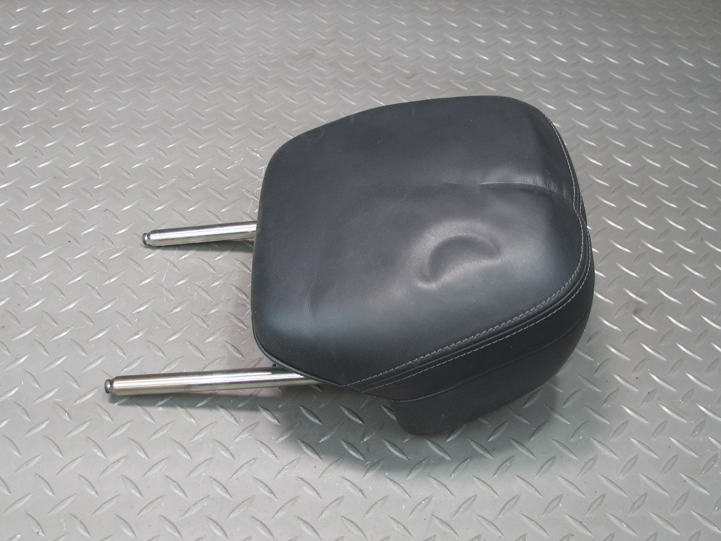 2011-2018 Porsche Cayenne 958 Rear Left Center Right Side Seat Headrest Set