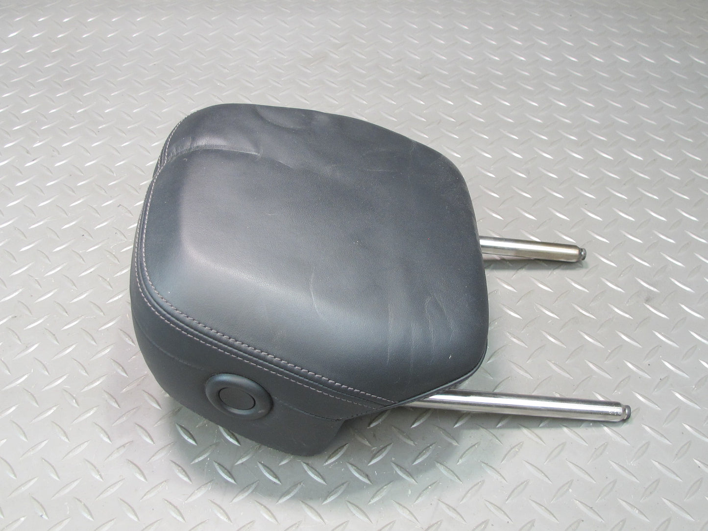 2011-2018 Porsche Cayenne 958 Rear Left Center Right Side Seat Headrest Set