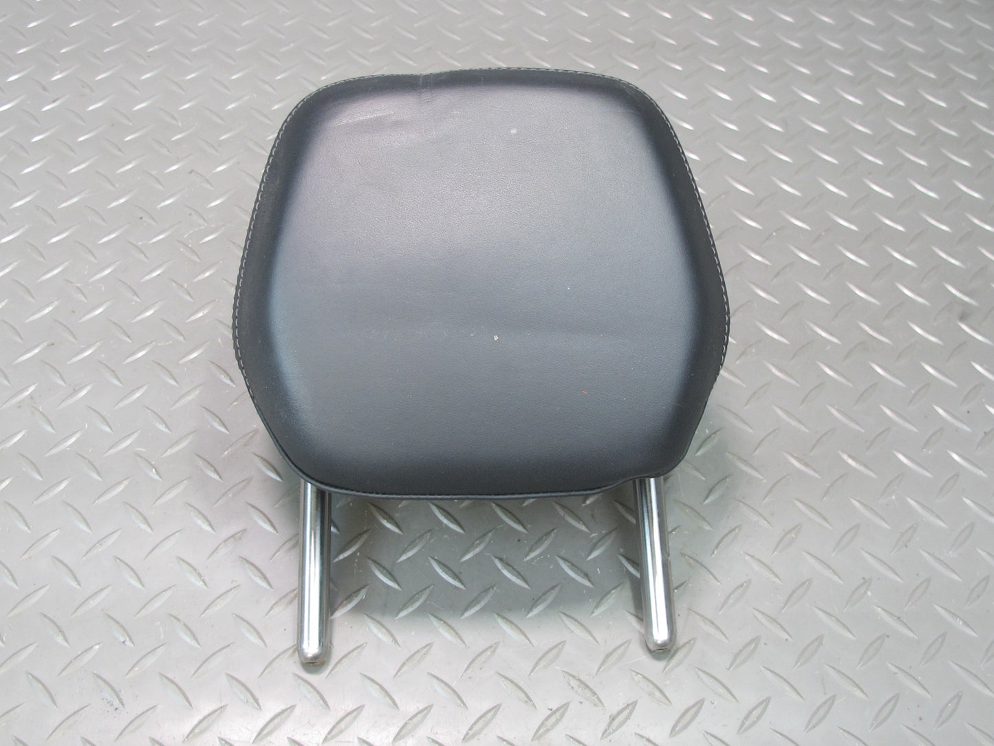 2011-2018 Porsche Cayenne 958 Rear Left Center Right Side Seat Headrest Set