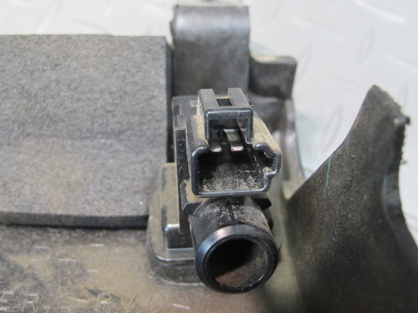 95-97 Toyota Celsior UCF20 RHD Right Under Dash Lower Knee Trim Panel Cover OEM