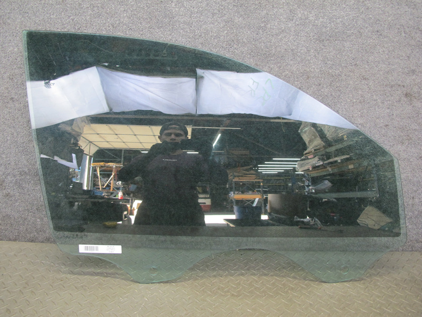 2003-2010 Porsche Cayenne 955 957 Front Right Door Glass Window 7L5845202A