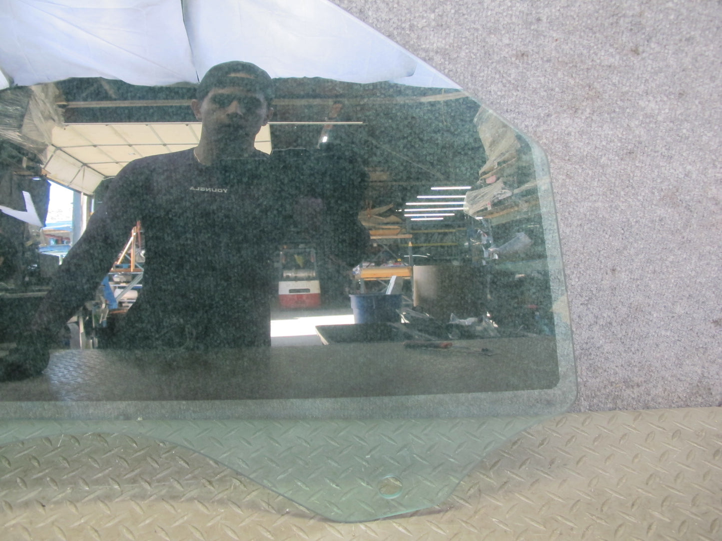 2003-2010 Porsche Cayenne 955 957 Front Right Door Glass Window 7L5845202A