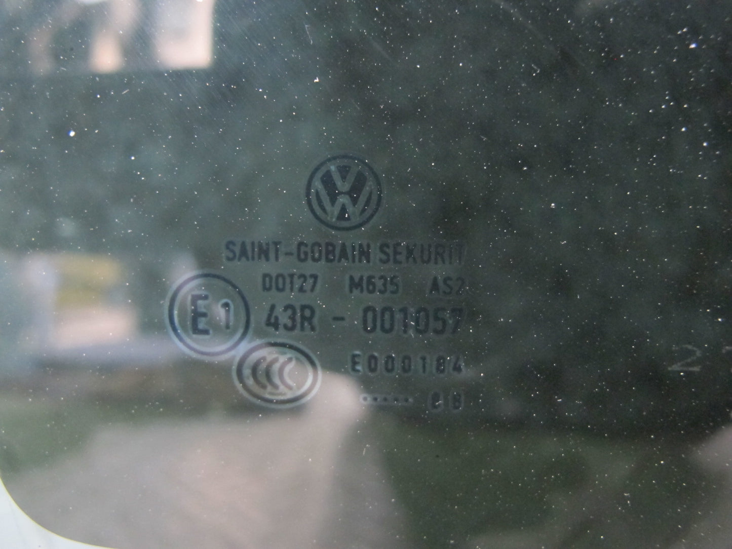 06-09 VW Golf MK5 R32 GTI Rabbit 2DR Front Right Passenger Door Glass Window OEM