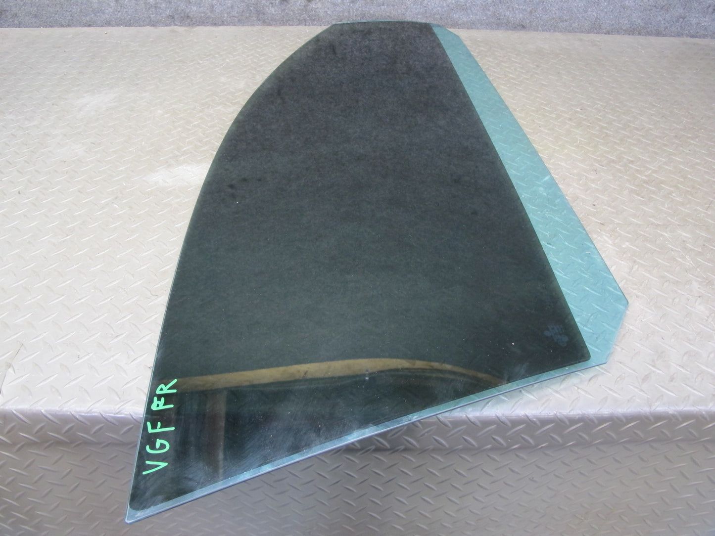 06-09 VW Golf MK5 R32 GTI Rabbit 2DR Front Right Passenger Door Glass Window OEM