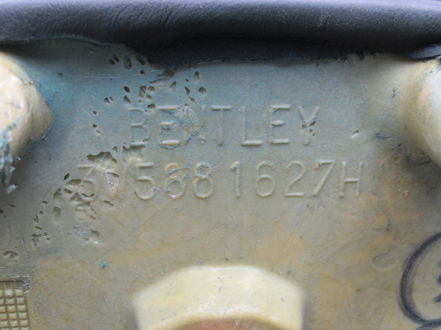 06-12 Bentley Continental Flying Front Left Seat Back Trim Cover Panel Set