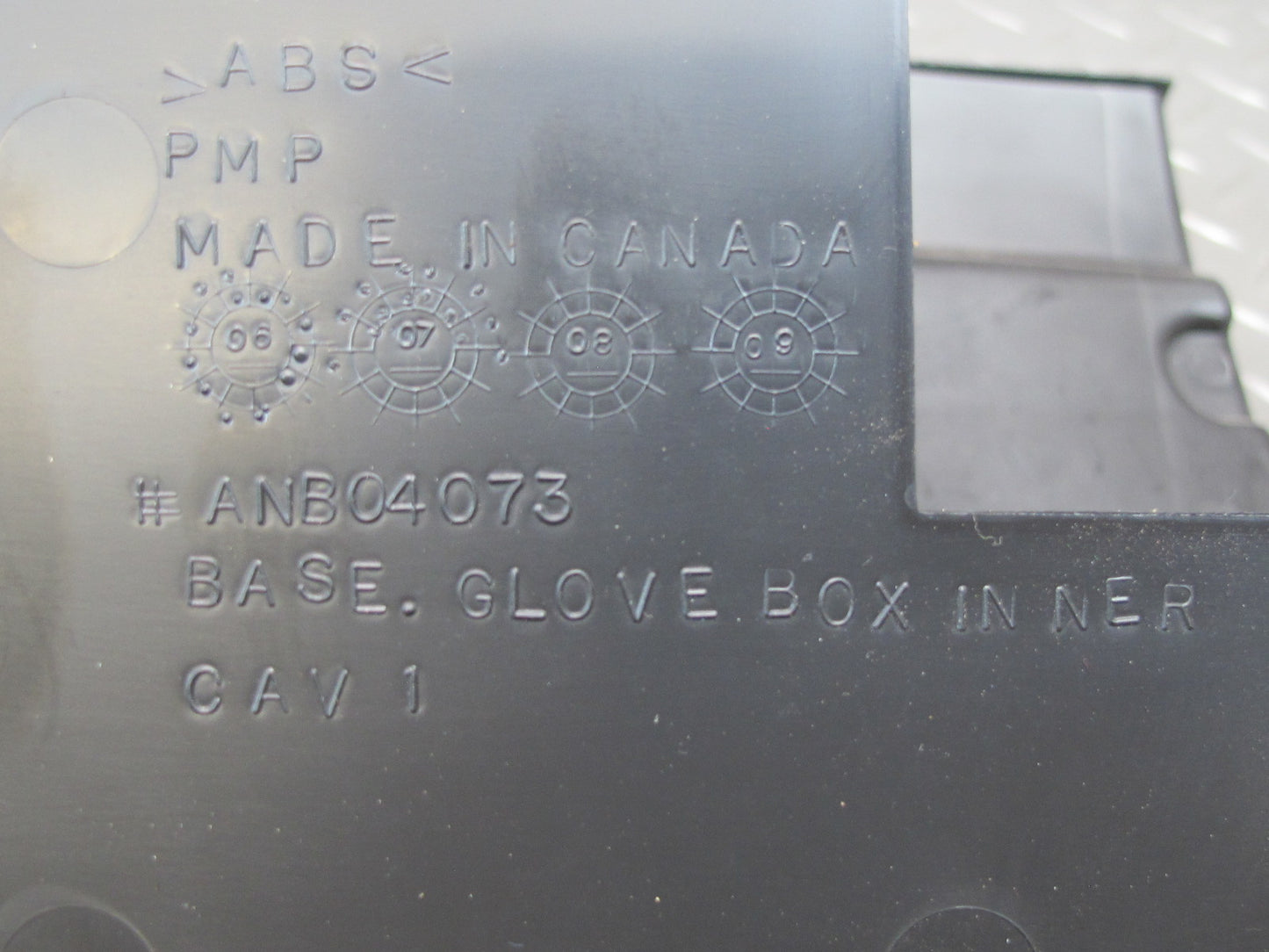 2008-2009 Hummer H2 Dash Front Right Glove Box Compartment Storage