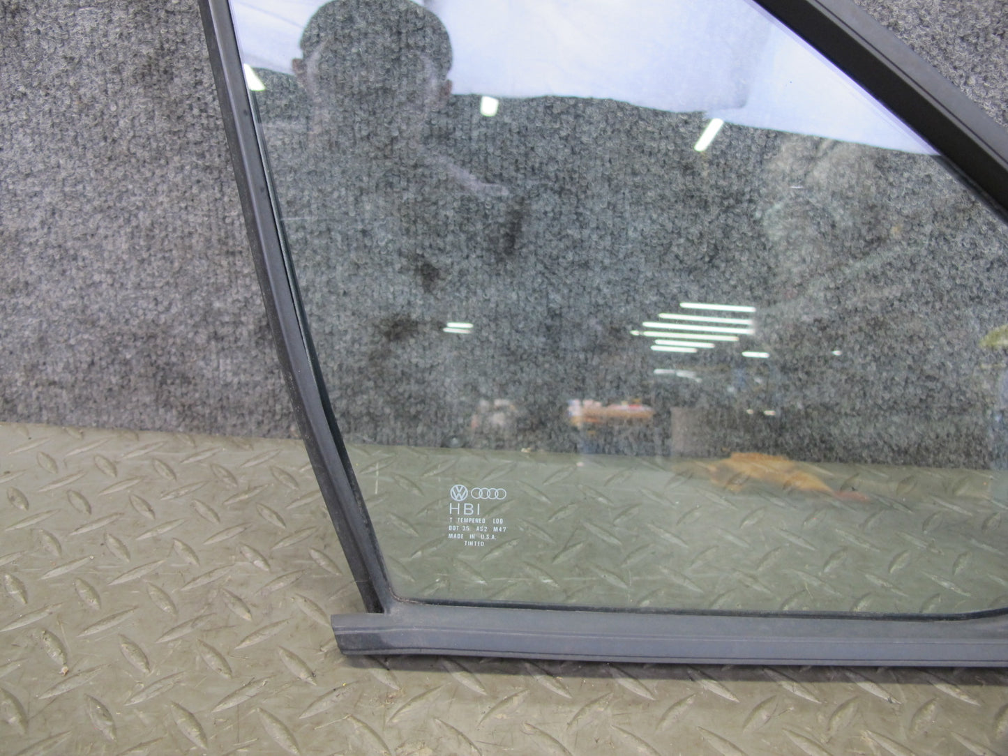 85-88 Volkswagen VW Scirocco MK2 Front Right Pass Door Vent Glass Window OEM