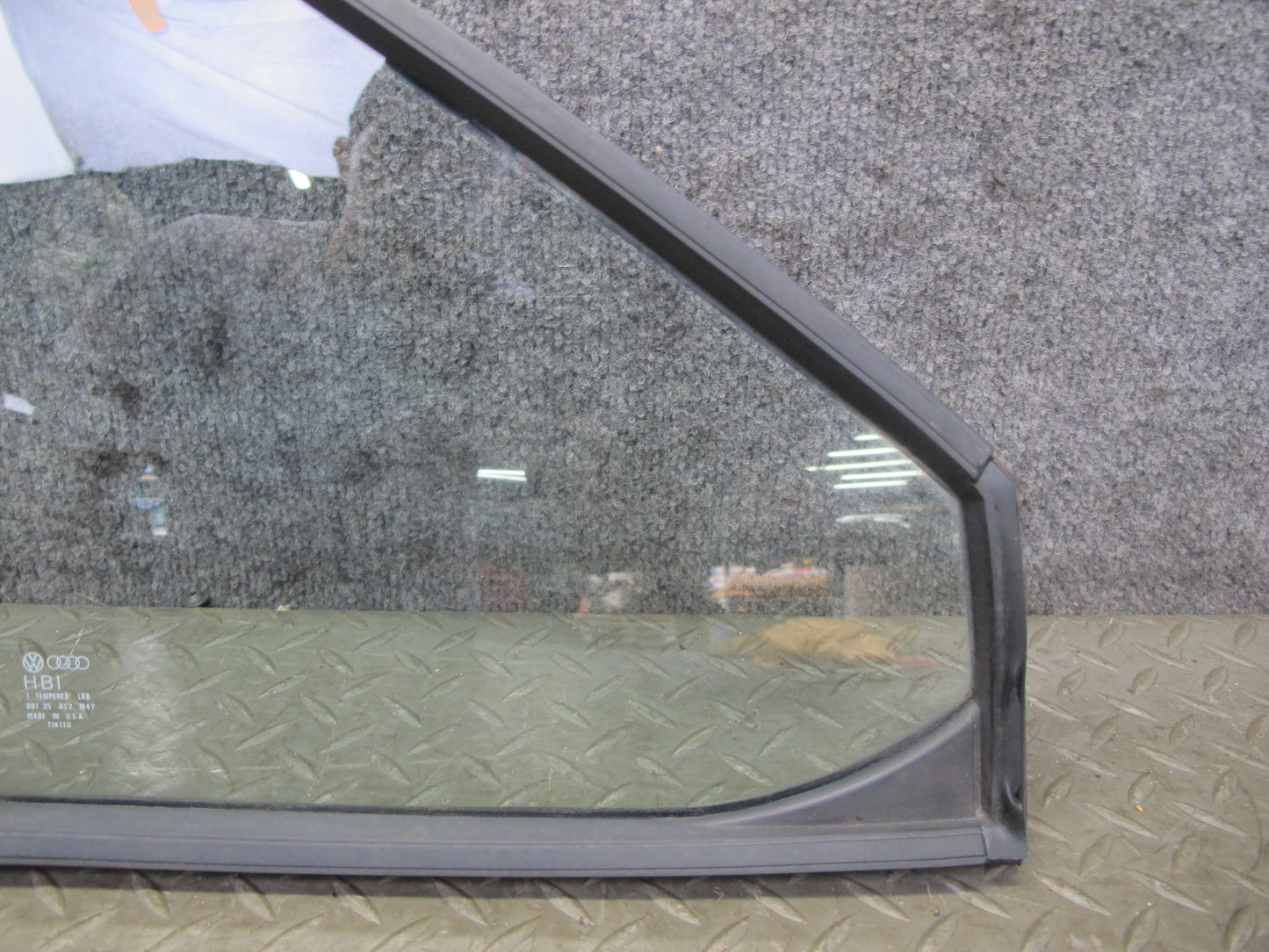 85-88 Volkswagen VW Scirocco MK2 Front Right Pass Door Vent Glass Window OEM