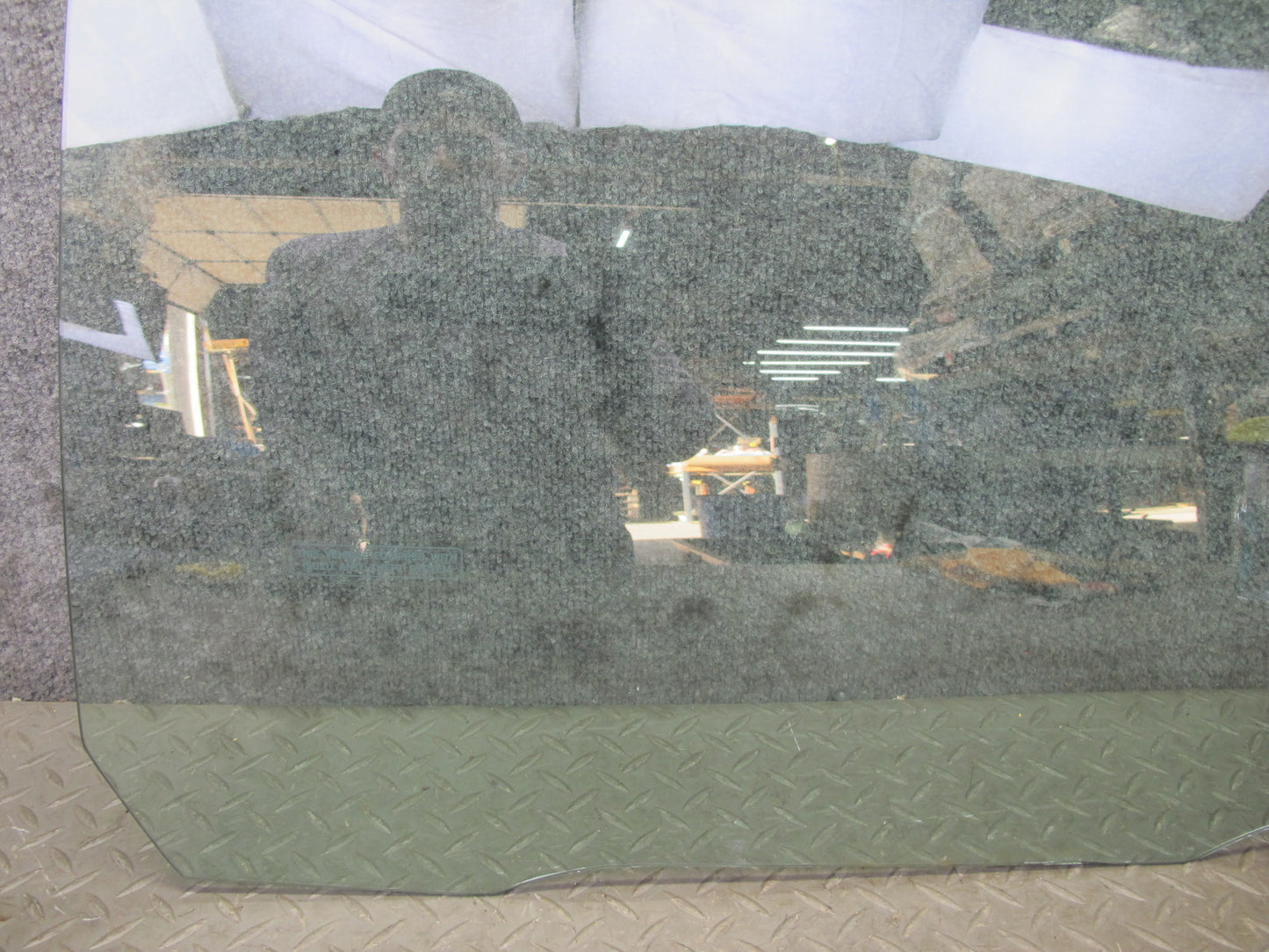 99-01 Isuzu Vehicross Front Right Passenger Door Glass Window OEM