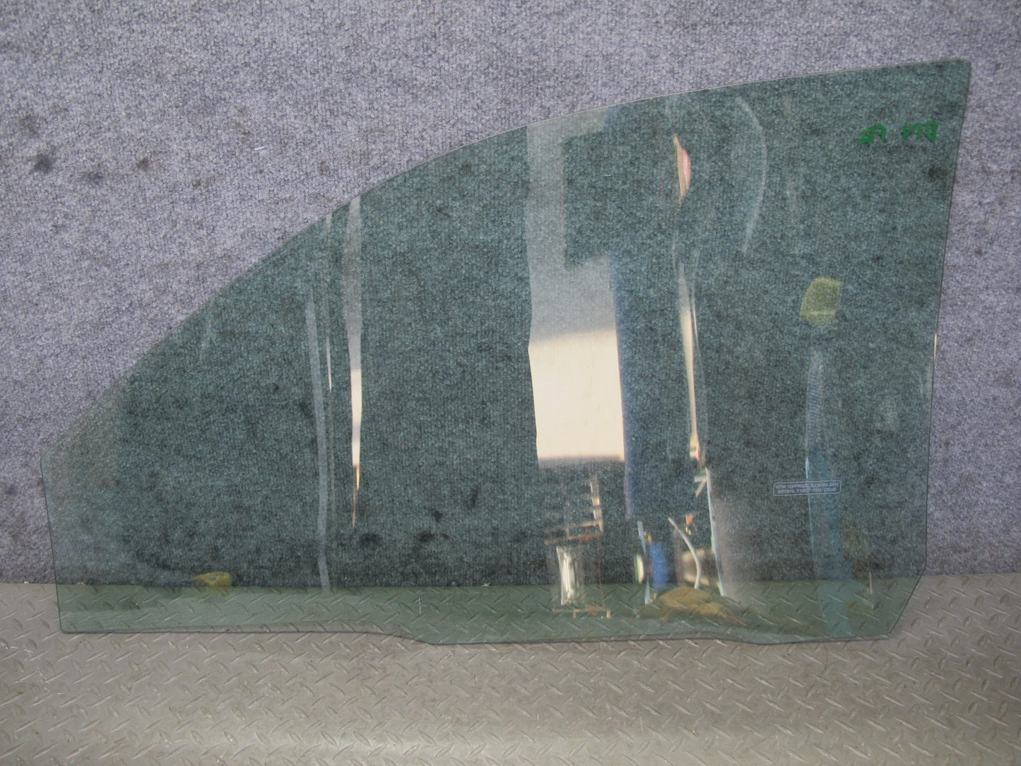 99-01 Isuzu Vehicross Front Right Passenger Door Glass Window OEM