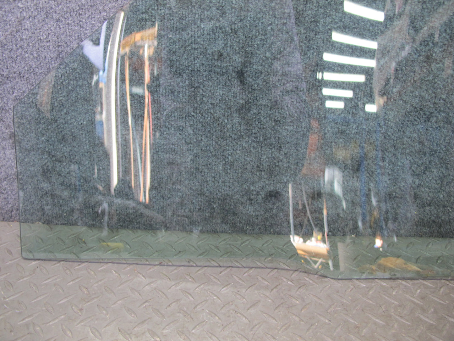 99-01 Isuzu Vehicross Front Right Passenger Door Glass Window OEM